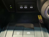 充電用USB端子付き。スマートフォンなどの充電に便利です。