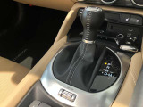 スポーツモードを使用して、高回転まで使うキビキビとした走行を楽しめます。