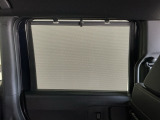 【ロールサンシェイド】まぶしい光を軽減し、心地よい車内に♪ロール式なので開け閉めも容易にできます!