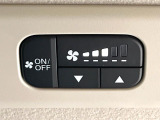 【サーキュレーター】エアコンの風を後部座席まで届けてくれ、広い車内空間でも素早く快適な温度になります♪真夏や真冬に便利な機能です。