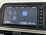 お気に入りの音楽をクリアな音質で楽しめるオーディオシステム。様々なソースに対応し、ドライブ中のエンターテイメントを豊かに彩ります。