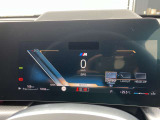 『運転』に対するBMWのこだわりはメーターパネルにも表れております。視野性の良いメーターパネルは疲労感の軽減と、運転の楽しさをもたらしてくれます。