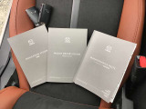 取扱説明書、メンテナンスノート、キー2個ついております