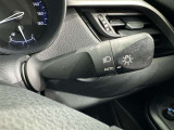 【オートライト】車外の明るさに応じて自動的にライトの点灯・消灯をしてくれます