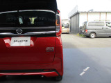 後続車からの視認性も良くスタイリッシュなLEDテールランプ