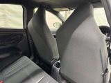 運転席後ろ側です。