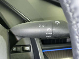 【オートライト】車外の明るさに応じて自動的にライトの点灯・消灯をしてくれます