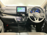 運転席からの視界が左右に広く隅々まではっきりと見渡せます。車の前端も把握しやすく安心して運転できます★