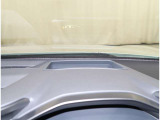ヘッドアップディスプレイを装備しております。運転中視線を外すことなく速度を確認できます。