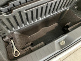 品質へのこだわり!フロアマットやシートなど車内をキレイに清掃し、ニオイや汚れなどを徹底的にクリーニングしてもらっております。室内はピカピカです☆