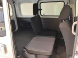 お客様にぴったりなおクルマをお選びいただけますように様々な展示車をご用意致しております!ダイハツの軽自動車だけではなく、他メーカー車やコンパクトカー・ミニバンなども数多く取り揃えております!