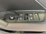 ウィンドウスイッチにも目立つ傷はなくきれいな状態です。