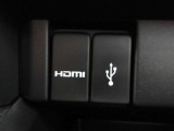 HDMIとUSBジャックが付いております。