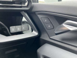 ●スイッチ類・ダイヤル類など細部までこだわりを感じ取れるインテリアです。Audiでは触感開発チームがございます。クリック感は操作する喜びを感じていただけます。