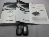 取説・メンテナンスノート・スマートキーの3点セットです。