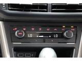 【エアコン】2ゾーンフルオートエアコンディショナー(運転席/助手席)になっております。暑がりの方と寒がりの方が同席しても大丈夫です。タッチスライダー操作。