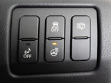 ★使いやすさや安全性を追求したステアリング周り!高級車ゆえにスイッチ類が多いのも特徴ですね!考え尽くされた配置ですぐに使いこなす事が出来ますのでご安心下さい!是非、体感してみて下さい!!