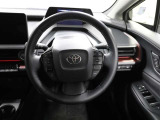 各操作スイッチなどもハンドルから手を放すことなく操作可能で安全運転に支援いたします!