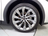 純正アルミホイール 225/45R21