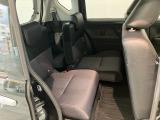 お客様にぴったりなおクルマをお選びいただけますように様々な展示車をご用意致しております!ダイハツの軽自動車だけではなく、他メーカー車やコンパクトカー・ミニバンなども数多く取り揃えております!