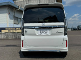 人気の軽自動車N-BOXカスタム入荷しました!室内ひろびろ・走りもキビキビ・燃費も良いからお財布にやさしい。ホンダN-BOXを選んで下さい!