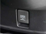 ◆12V電源ソケット◆スマートフォンの充電等にも便利な電源ソケット!使いやすい場所に装備されています。