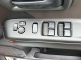 ★もしもの時でも安心の板金工場併設★大切にされている愛車の傷もエイチプラスにお任せください★ご購入いただいたお車以外の車のキズ・へこみも元通り★国家資格を取得しているスタッフが修理いたします★