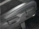 ◆シートハイトアジャスター◆運転席を上下に高さ調節ができます!運転ポジションを体格に合わせてシート調整できます。