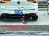 運転席フロントガラスにスピードなど情報が映し出されます