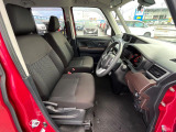 運転席シート廻りは使用感も少なく、良好な状態となっています。丁寧に使われていたことがよくわかりますね。