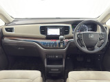 ★いつでも気持ちよく運転できて、使い勝手のいい収納や体をケアするシート、細部にまでこだわったインテリア♪