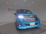 LEDヘッドライトです。デザイン性がよくとても明るいので、夜間の走行や悪天候でも安心です。しかも長寿命!