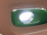 メッキベゼル付きLEDフォグランプ LEDの明るい光が霧の発生や悪天候時に視界確保をサポートします!