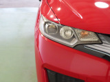 LEDヘッドライトは、点灯の瞬間から光量を発揮し、突然暗くなるトンネルなどでの安定感を高めます。