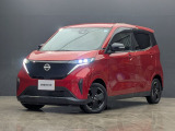 日産軽EV「サクラ」の洗練されたフロントデザイン!先進的なLEDヘッドランプとクリアなグリルが力強く存在感を放ちます。
