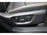 運転席はパワーシート搭載。微妙な調整が手軽にでき、ピッタリのポジションで運転することが可能です。