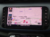 【ナビ】メモリーナビ(MM323D-L)付きです。目的地を設定すれば初めての場所でも簡単に行くことができます。もちろん音楽だって聴けちゃいます♪