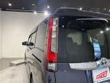 LEDテールライトです。省電力、高輝度のLEDは明るく照らすので夜間運転時の視認性を高めます。スタイリッシュな見た目で細かいところもこだわりたいあなたに!