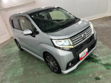 車種は決めていないけど色はシルバーと決めている、というお客様もおられるほど固定ファンの多いシルバーボディ。なにせ手入れが楽です(^^♪