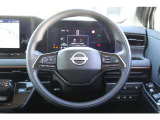 各種のコントロールスイッチが内蔵され、運転に集中できるステアリング。
