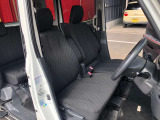 運転席シート綺麗です