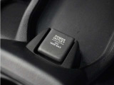◆アクセサリーソケット◆ドラレコの電源やスマートフォンの充電等に使用できる便利な電源ソケット!使いやすい場所に装備されています。