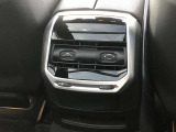 車両の詳細、ご質問につきましては、営業スタッフまでお気軽にご連絡下さいませ。遠方のお客様には実車の詳細動画送信も承ります。お問合せをお待ち致しております。