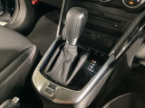 全てのトランスミッションのメリットを兼ね備えた理想的なAT、それがSKYACTIV-DRIVE(スカイアクティブドライブ)。「滑らかな変速」「ダイレクト感のあるシフトフィール」そして「低燃費」が特長です!