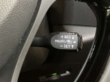 ステアリングスイッチ付き。前方から目を離すことなく操作することが可能です。