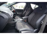 疲れにくいと評判のBMWのシートは一度座るとその良さがわかります☆お問合せ(0078-6002-613077)迄お待ちしております。大阪府吹田市芳野町5-55 毎水曜、第二・第三火曜日定休 営業時間10:00〜18:00