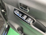運転席側のドア部。パワーウィンドーのスイッチになります。