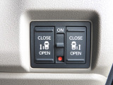 ★両側電動スライドドア★荷物で手が塞がっている時や、急な坂道での開閉も、楽々、運転席の手元のスイッチでも開閉していただけます。リモコンでの開閉もOK!!