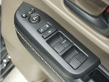 ◆パワーウィンドウスイッチ◆運転席から全席の窓の開閉操作を行うことが出来いつでも換気ができます!