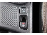 電動パーキングブレーキを搭載。スイッチ操作でパーキングブレーキを作動・解除することが可能ですので、操作の力が不要ですよ♪